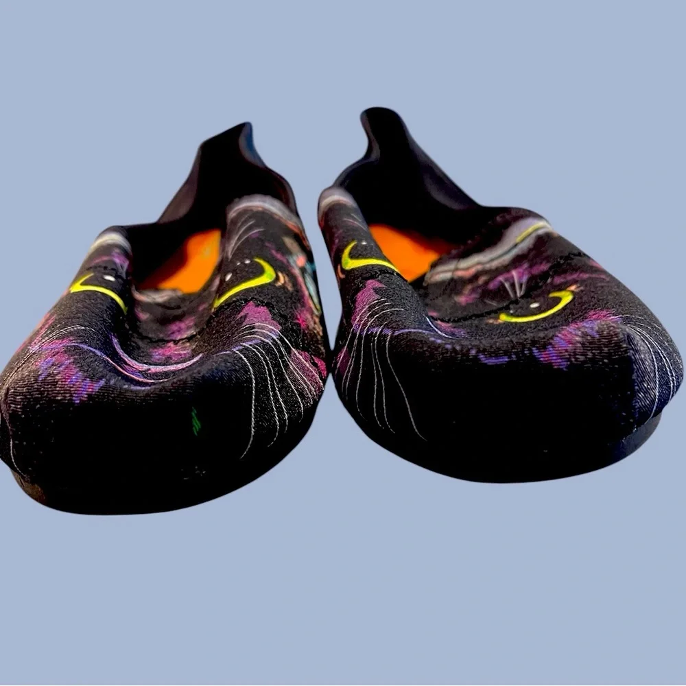 Skechers Black Cat Print Women's Bobs for Dogs Slip Ons - Picture 5 of 7